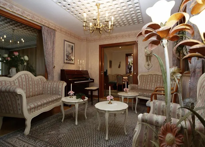 호텔 Urlaubs- Und Wellnesshotel Friederike 빌링겐